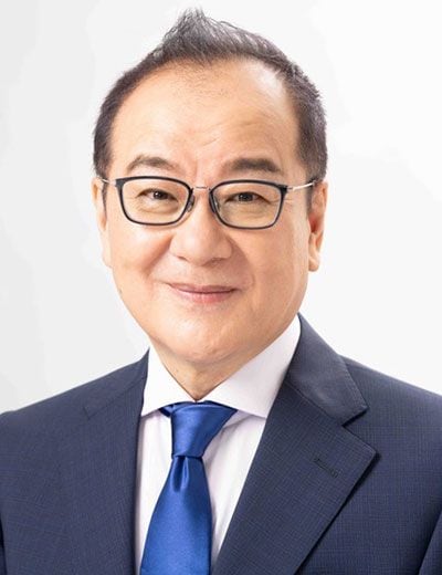 本間正人（ほんま・まさと）京都芸術大学客員教授「教育学」を超える「学習学」の提唱者であり、「楽しくて、即、役に立つ」参加型研修の講師としてアクティブ・ラーニングを30年以上実践。誰もが最新学習歴を更新し続ける「学習する地球社会（Learning Planet 2050）のビジョン」を創ることをライフワークとしている。また教員、研修講師、コンサルタントなどを対象に学習学に基づく、楽しく学ぶプログラムの進行役「ライブ・エデュテイナー」養成講座も行っている（写真：本人提供）