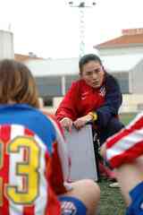 アトレティコ・マドリード女子チーム監督時代の佐伯さん（写真：ⓒJ.LEAGUE）