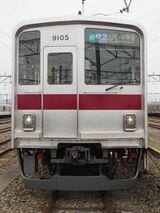 東武鉄道東上線の9000型。東武初のステンレス車両だ（記者撮影）