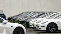 テスラ､中国で2モデルの販売価格を引き下げ EV市場の減速でさらなる値下げの可能性