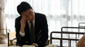 ｢いつになれば家に帰れるんだ｣　施設の母親から責められ続け…孝行息子の心をむしばむ介護由来"もらいうつ"のリアル