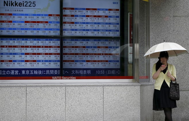 日経平均は小反発､東証1部売買代金は今年最低
