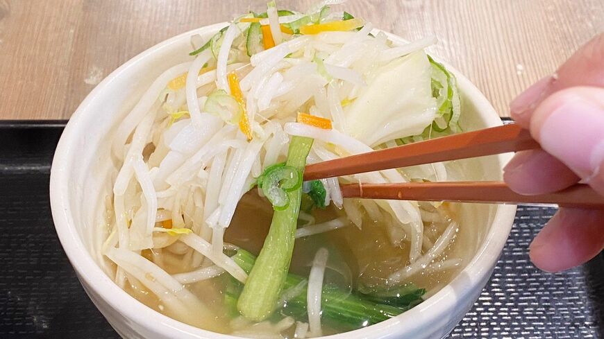 幸楽苑の朝限定メニューから、野菜たっぷりのヘルシーなスープ付き定食をご紹介します（筆者撮影）