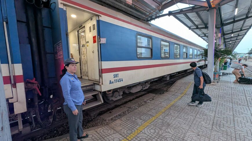 ベトナム統一鉄道の列車