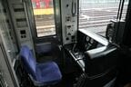 3000系の運転席