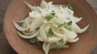今しか味わえない絶品｢新玉ねぎのサラダ｣作る技 この期を逃したら次は来年！しゃっきり甘い