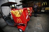 マクドナルドを悩ます､FC離反懸念 業績改善の新たな課題に