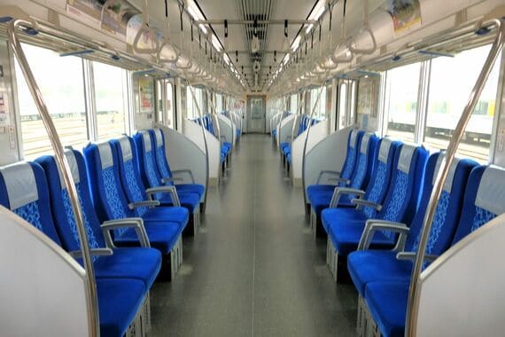 東武50090 ロングシート 車内