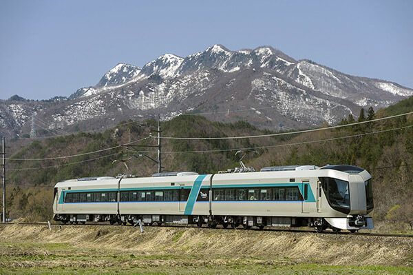 特急 リバティ 運行初日の夜に乗車してみた 鉄道ジャーナル 東洋経済オンライン 社会をよくする経済ニュース