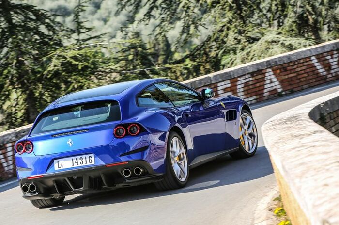 フェラーリ GTC4 ルッソT｜Ferrari GTC4Lusso T