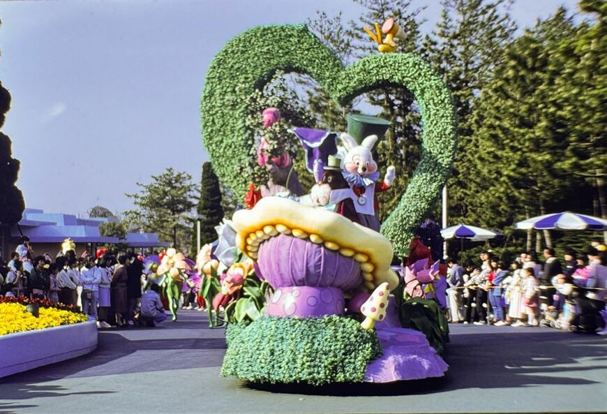 ディズニー５周年記念式典のようす（写真：1988年4月15日、吉野純治撮影）