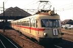 クリーム色に赤帯時代の3400系