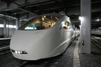 この角度から見るとかなり丸みを帯びている