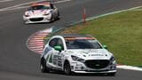 スーパー耐久第3戦SUGO3時間レースを走る「MAZDA2 Bio concept」（写真：マツダ）