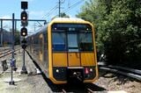 シドニートレインズにはさまざまな車両があり、この車両は日本との合作車両（筆者撮影）