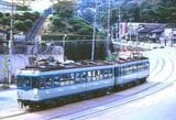 かつての京阪京津線。専用軌道から路面の併用軌道に出て蹴上方面へ向かう80形（撮影：南正時）