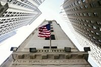 米国株､S&P500は5年ぶりの7営業日続落 米大統領選の不透明感や利上げ観測で