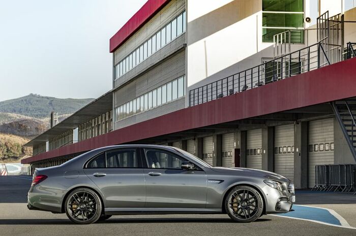 メルセデスAMG E63 S 4マチックプラス｜Mercedes-AMG E63 S 4MATIC＋