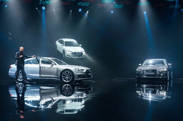 アウディ A8｜Audi A8