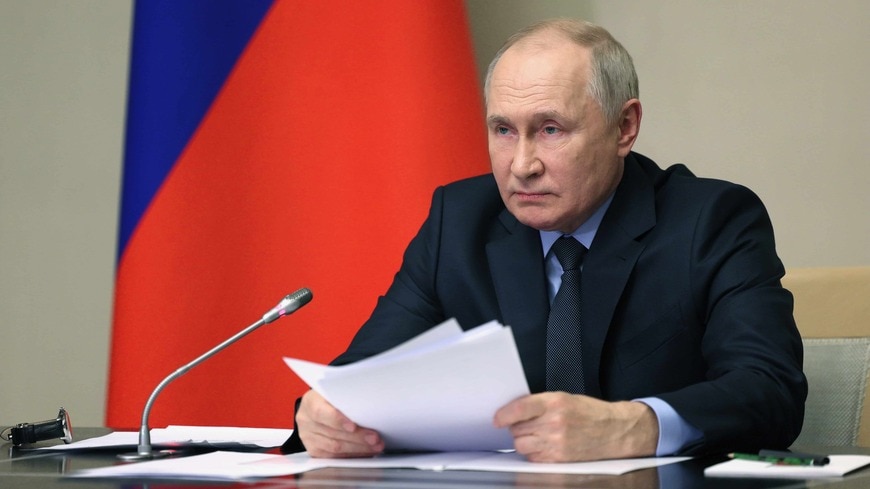 10月30日、安全保障会議を主宰するロシアのプーチン大統領（写真・Sputnik／共同通信イメージズ）