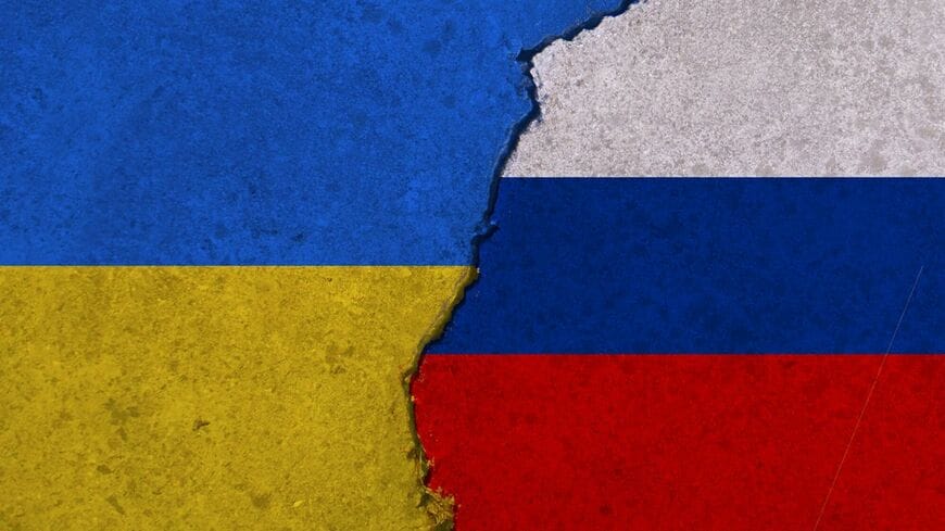ロシアのウクライナ侵攻はなぜ起きたのでしょうか。戦争が起こった背景や阻止できなかった原因に対する考察を試みます（画像：Tak／PIXTA）