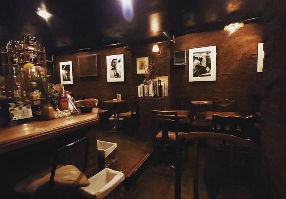 新宿の老舗ジャズ喫茶「DUG」、ビル解体で突然の閉店へ 創業65年の歴史に幕