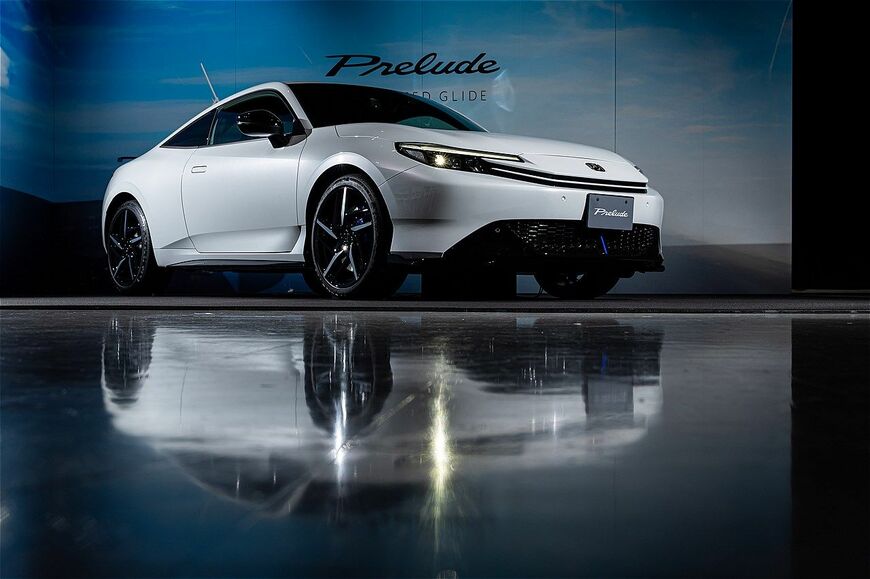 ホンダアクセスが開発した純正アクセサリーを装着したホンダ新型「プレリュード」