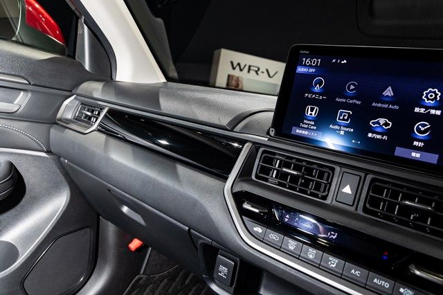 ホンダの新型SUV「WR-V」（写真：三木宏章）