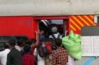 2等車は客が殺到、外国人観光客の利用は事実上無理か