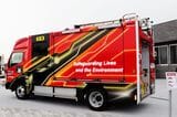 安全機能付ポンプ操作盤（e-モニター）を車両後部に配置し、車両側面がスッキリした（写真：モリタホールディングス）