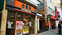 ｢黒い吉野家｣デザインが開拓した意外な新客層 外食チェーンの店舗デザインにこめられた狙い