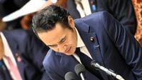 急転直下｢4週間で更迭｣の裏で何が？ 高市首相の"知恵袋"簗農水相辞任で風雲急を告げる臨時国会と自維連立の混沌