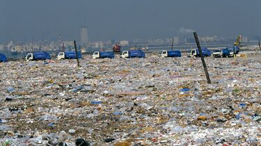 ごみを｢直接埋立て｣も90年代の東京の衝撃光景 残余年数50年超も東京港