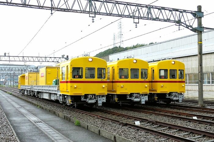 横並びになったデト（三崎方）