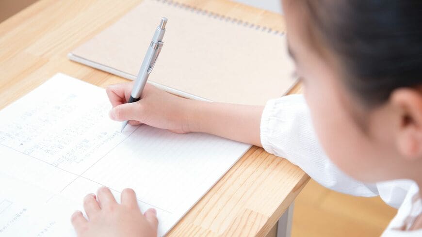 子どものときに身に付けておくと仕事でも役立つ、ある力とは？（写真：しげぱぱ／PIXTA）  