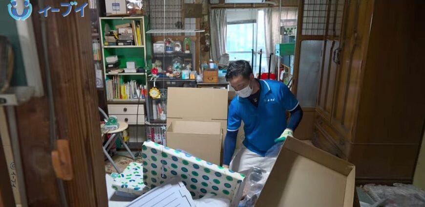 モノ屋敷