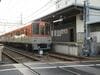 阪神芦屋駅には直通特急・特急が停車する