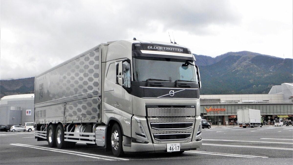 ボルボの超大型トラック｢FH｣に乗ってみた！ 高速道路で乗ってわかった