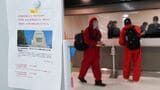 成田空港では外国人の新規入国が原則禁止となった（写真：Toru Hanai／Bloomberg）
