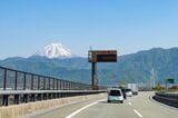 晴れていれば絶景に恵まれる中部横断自動車道「南アルプスIC」付近（写真：Princess Anmitsu / PIXTA）