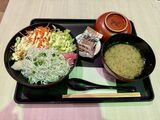 江の島しらす問屋 とびっちょの釜揚げしらす丼