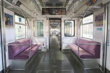 大阪モノレール1000系｢開業以来の古参｣最後の姿 1990年から活躍する｢0