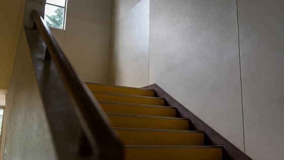 ｢犯罪に手染める子も…｣教員を襲った異様な日々
