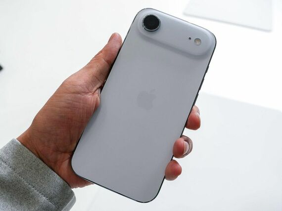 iPhone Air・スカイブルー