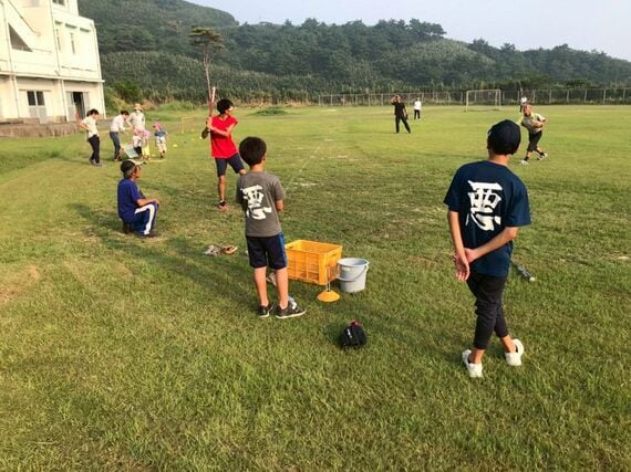 幅広い年代で行うソフトボール
