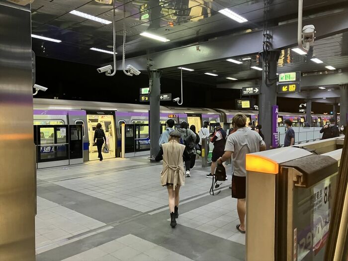 桃園空港MRTのホーム