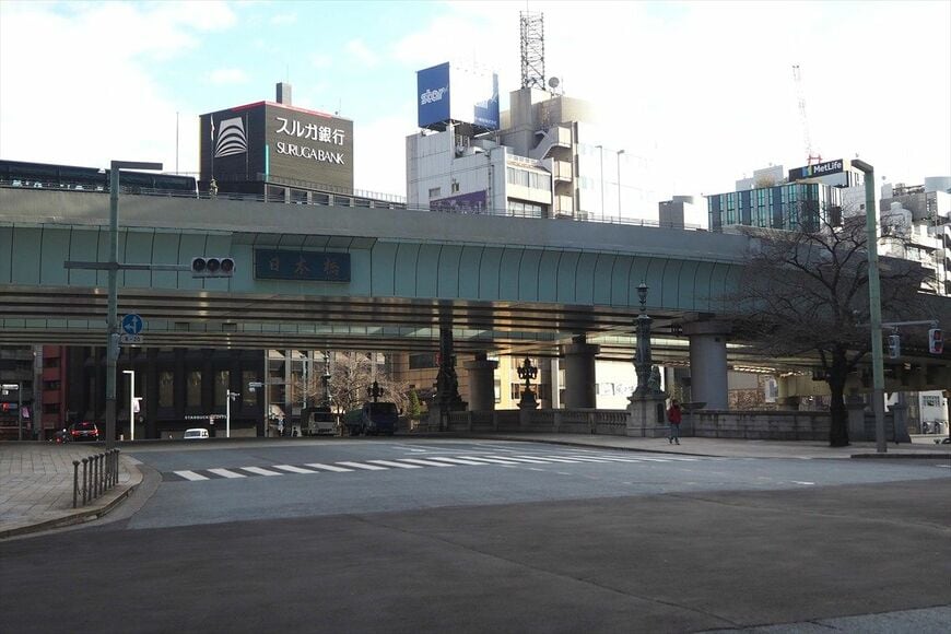 日本橋の上を通る首都高（筆者撮影）