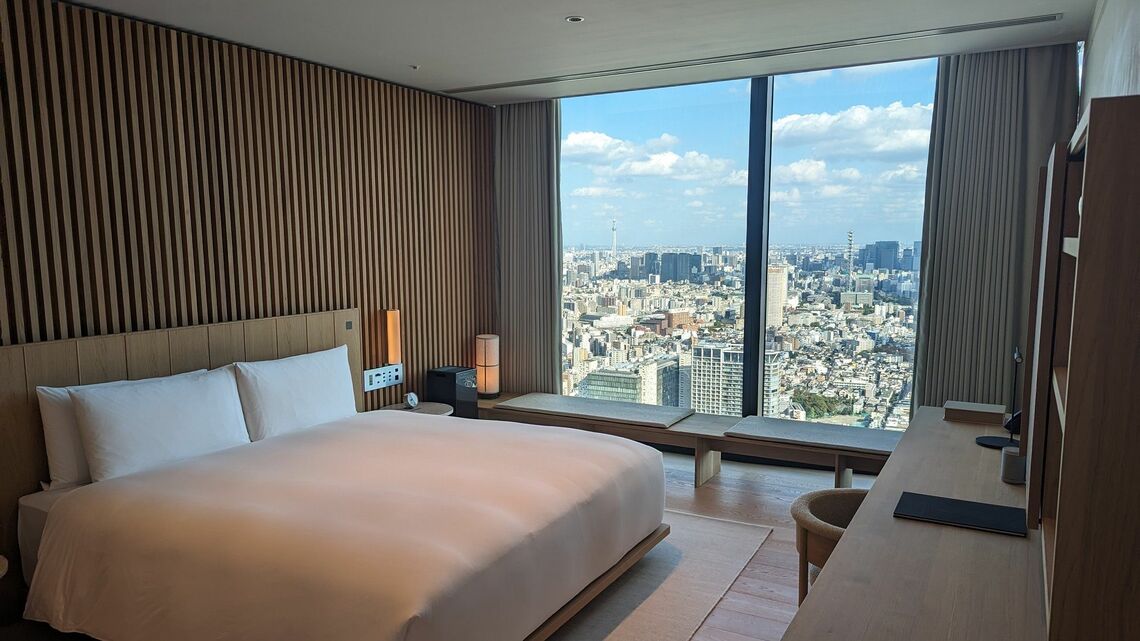 BELLUSTAR TOKYO(ベルスタートウキョウ)の客室からは都内の景色が一望できる(記者撮影)