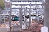 谷上駅では平日朝のラッシュ時間帯を除いてほぼ終日同じホームで乗り換えができる（編集部撮影）