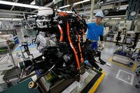 トヨタがこだわり続ける｢燃料電池車｣の未来 ｢100年後に人類が生き残るための技術｣